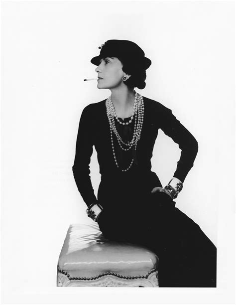 coco chanel 1920's minimalist designs|what was coco chanel's inspiration.